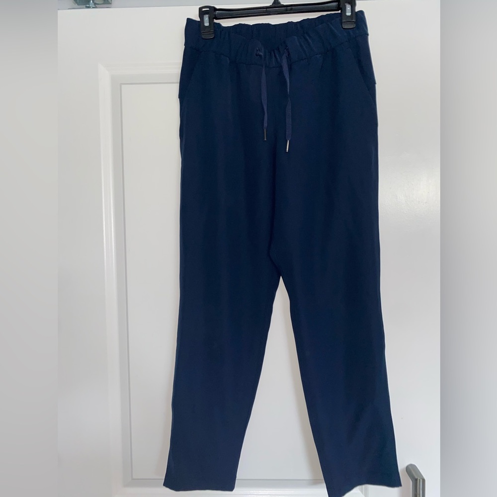 Lululemon navy blue joggers - work style. Perfect condition only worn 4x